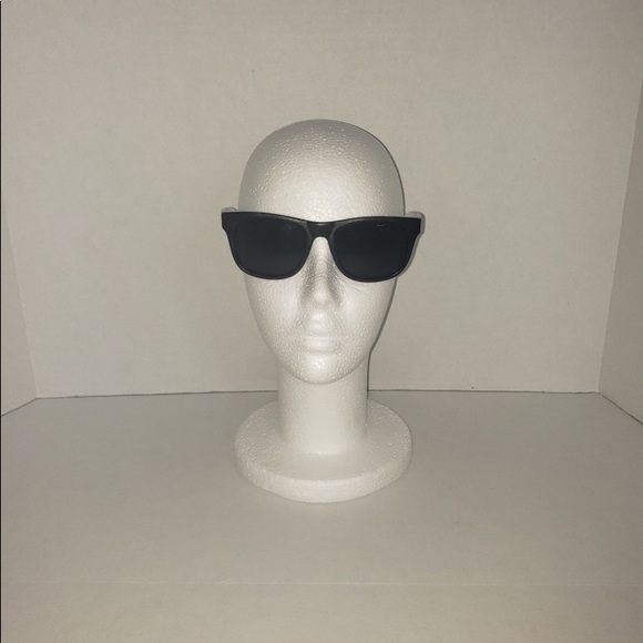 Vineyard Vines Other - Vineyard Vines sunglasses